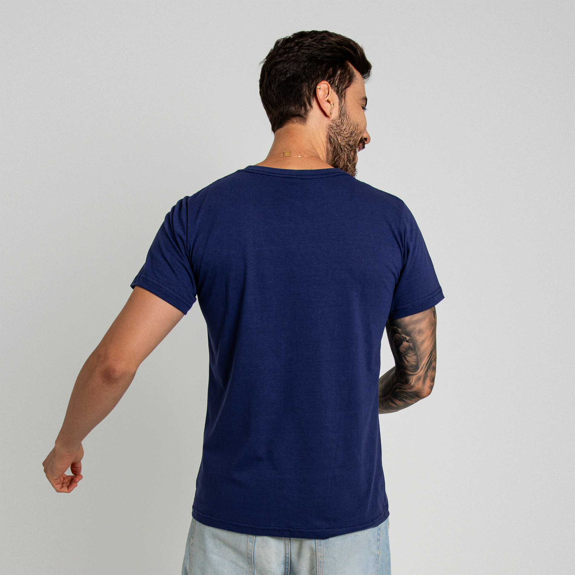 Compre 1 e Leve 2 - Camisa lisa Costarini 100% algodão