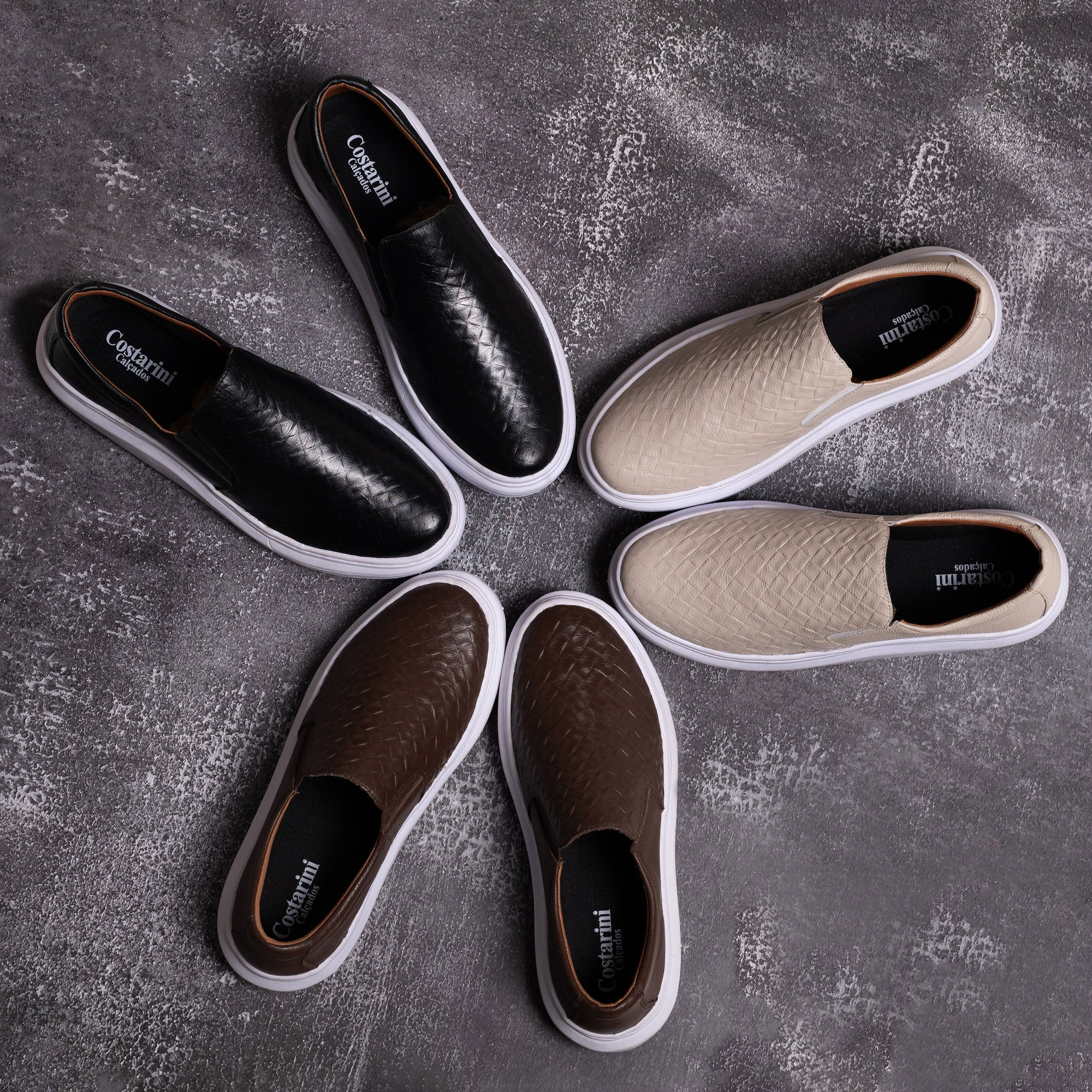 Compre 1 e Leve 2 - Slip On Masculino em Couro + Brinde [Carteira e cinto]🔥